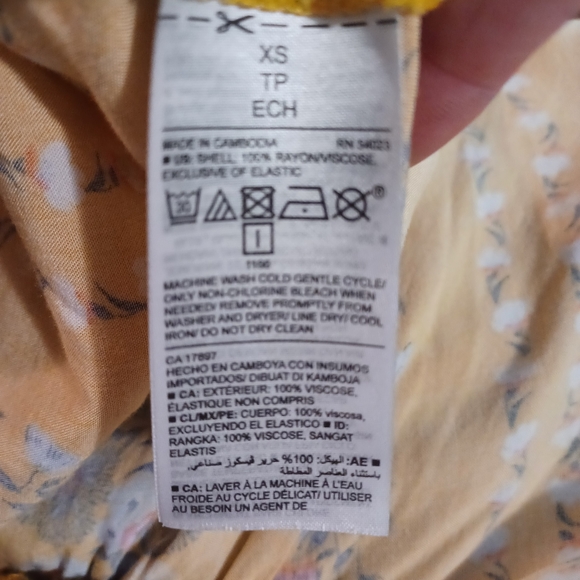 OLD NAVY yellow floral print cami sundress - Picture 9 of 9